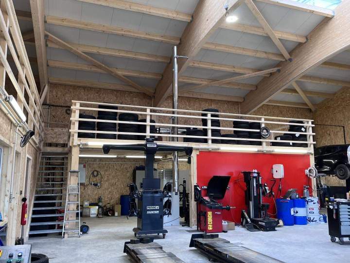 Travaux de carrosserie, Charquemont