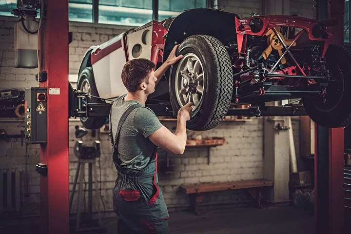 Entretien et réparation auto toutes marques, service rapide garanti.